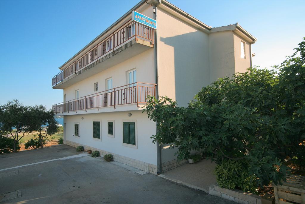Apartments Daniela Trogir Exterior foto