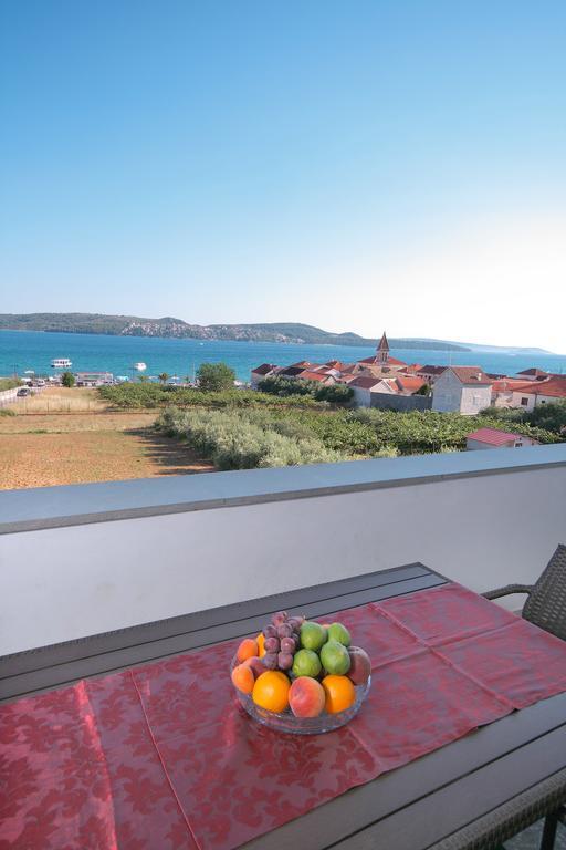 Apartments Daniela Trogir Exterior foto